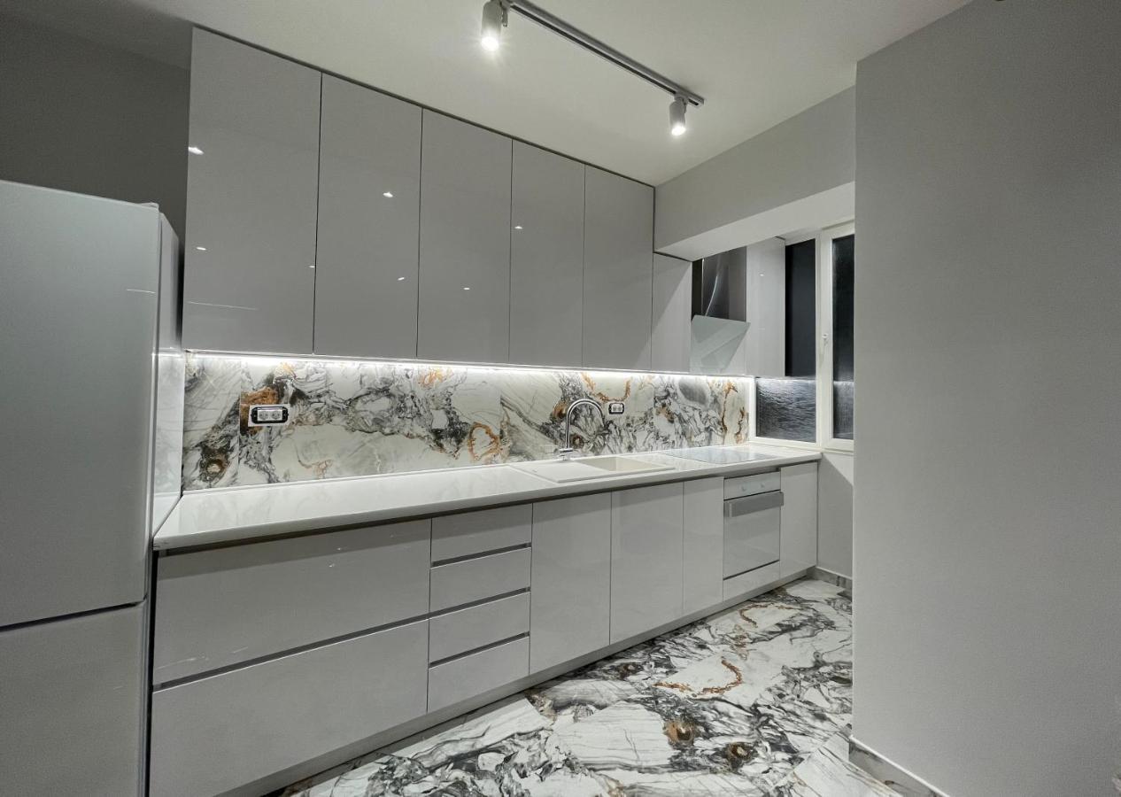 The Alchemist Luxury Apartment 스코페 외부 사진