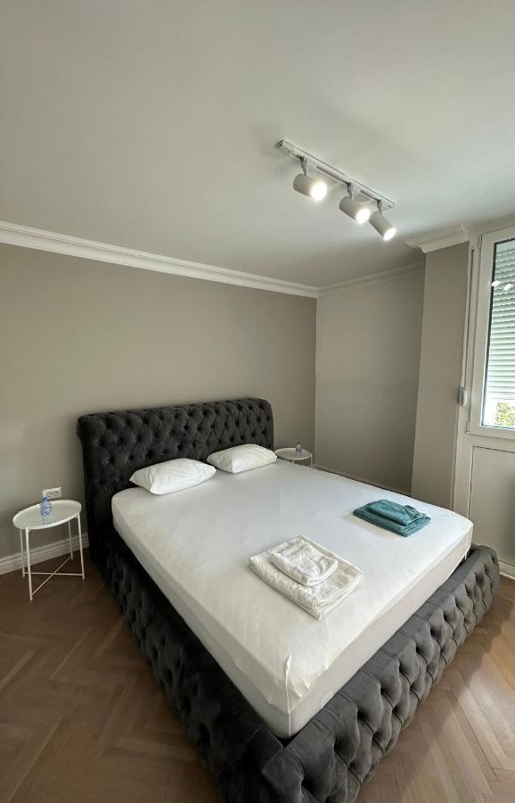 The Alchemist Luxury Apartment 스코페 외부 사진