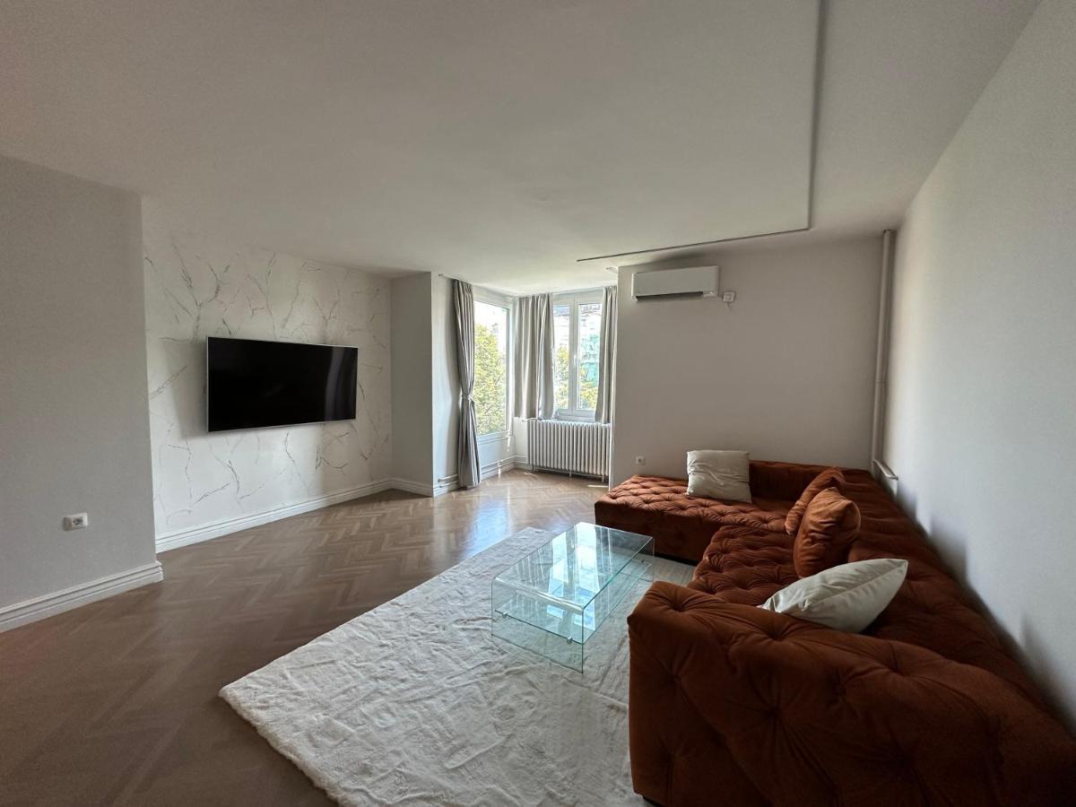 The Alchemist Luxury Apartment 스코페 외부 사진